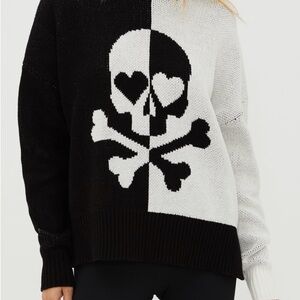 Beat Riot Callie Cotton Blend Black and White Skull-Graphic Knit Sweater Large